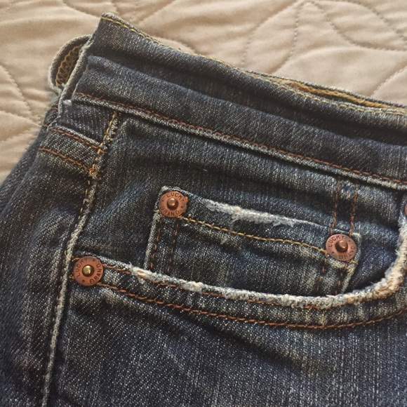 🌟👖 Step into style with these Classic Bootleg Lucky Jeans! Size 4👖🌟 - Picture 6 of 8